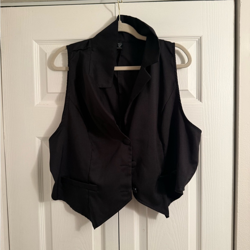 SHEIN Black Sleeveless Blouse